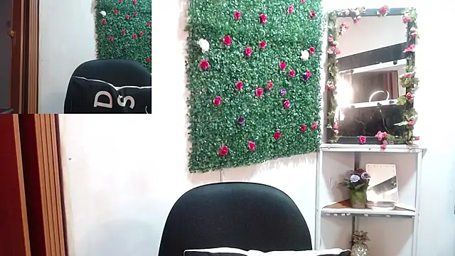 Snapshot of MIA__SPENCER chatting on 09-10-25, 12:05 MIA SPENCER online show from 09-10-25, 12:05