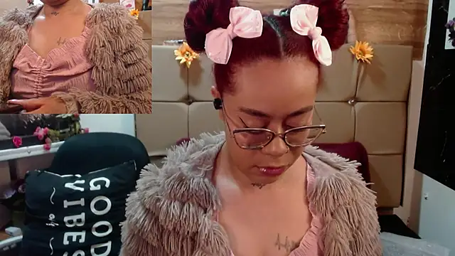 Snapshot of MIA__SPENCER chatting on 09-24-25, 05:05 MIA SPENCER online show from 09-24-25, 05:05