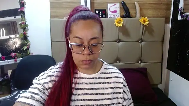 Snapshot of MIA__SPENCER chatting on 10-06-25, 05:10 MIA SPENCER online show from 10-06-25, 05:10