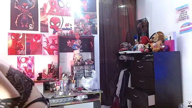 Snapshot of carolinerue chatting on 09-22-25, 02:02 carolinerue online show from 09-22-25, 02:02