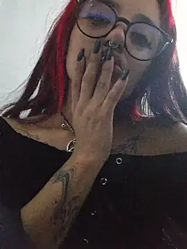 Snapshot of carolinerue chatting on 07-16-26, 01:11 carolinerue online show from 07-16-26, 01:11