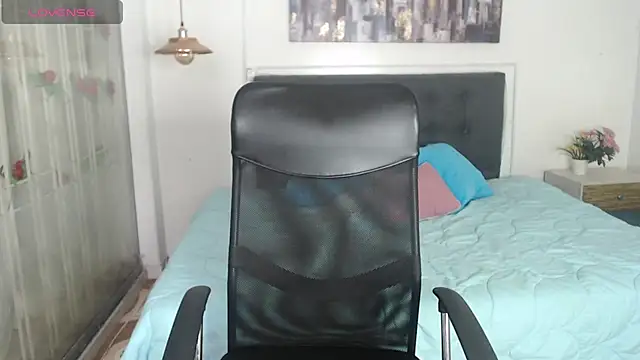  Luna Vixen online show from 10-30-25, 07:25