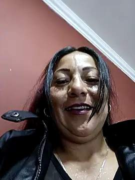 Snapshot of Misshot_01 chatting on 10-26-25, 02:17 Misshot 01 online show from 10-26-25, 02:17