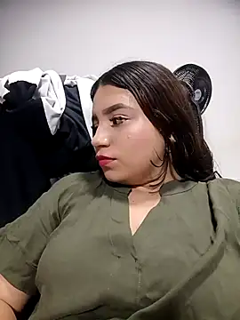 Snapshot of Shell_Latina chatting on 04-24-26, 04:37 Shell Latina online show from 04-24-26, 04:37
