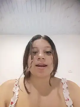 Snapshot of Shell_Latina chatting on 07-06-26, 11:51 Shell Latina online show from 07-06-26, 11:51