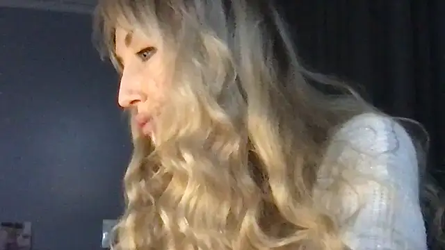 Pyrelissa online show from 12-15-25, 05:06