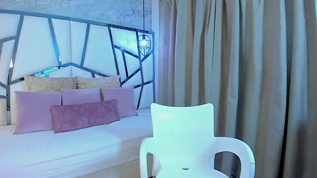 Susanna Cute online show from 04-20-26, 01:58