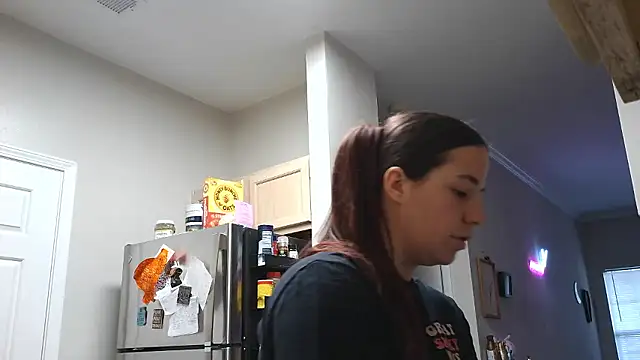 Snapshot of abimusic99 chatting on 01-08-26, 06:43 abimusic99 online show from 01-08-26, 06:43