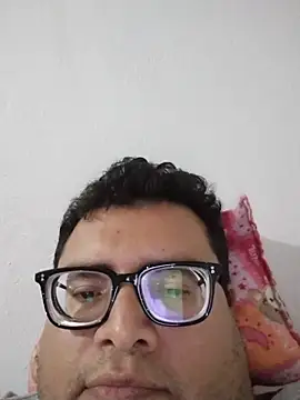 Santiagoqro85 online show from 03-12-26, 03:45