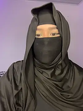 Snapshot of rhizanthella_ chatting on 10-16-25, 11:44 rhizanthella online show from 10-16-25, 11:44