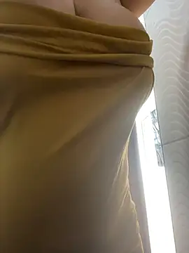 Snapshot of rhizanthella_ chatting on 10-23-25, 07:56 rhizanthella online show from 10-23-25, 07:56