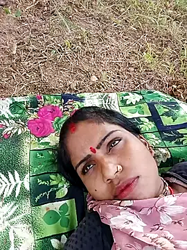 Snapshot of Am_jooli chatting on 09-14-25, 04:44 Am jooli online show from 09-14-25, 04:44