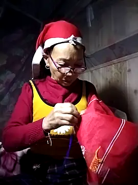 -Xuka-200 online show from 12-20-25, 11:01