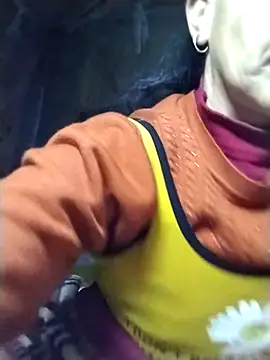 -Xuka-200 online show from 01-05-26, 11:19