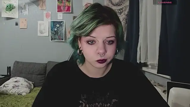 Snapshot of Alice_Zev chatting on 10-03-25, 07:11 Alice Zev online show from 10-03-25, 07:11