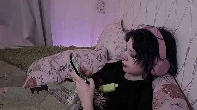 Alice Zev online show from 04-21-26, 01:42