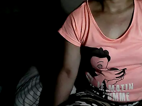 yoursPinayMama1682 online show from 09-18-25, 02:41