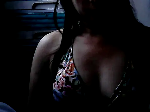 yoursPinayMama1682 online show from 11-18-25, 11:15