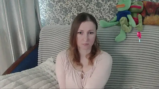 Snapshot of LesanaMagic chatting on 05-27-26, 04:53 LesanaMagic online show from 05-27-26, 04:53
