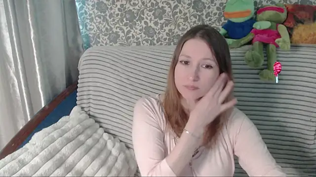 Snapshot of LesanaMagic chatting on 05-30-26, 01:19 LesanaMagic online show from 05-30-26, 01:19