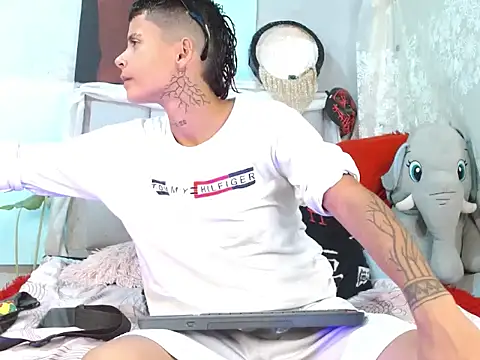 Snapshot of Dorland777 chatting on 11-28-25, 12:24 Dorland777 online show from 11-28-25, 12:24