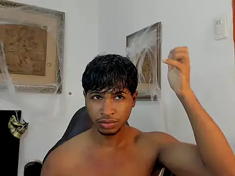 Snapshot of cassian_gold chatting on 10-31-25, 10:44 cassian gold online show from 10-31-25, 10:44