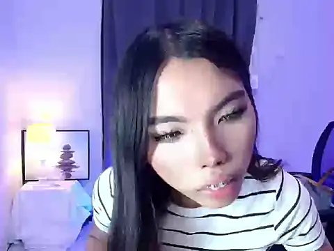 Snapshot of cutie_milker chatting on 09-10-25, 01:44 cutie milker online show from 09-10-25, 01:44