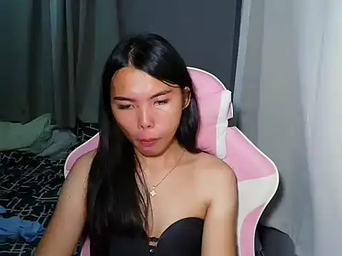Snapshot of cutie_milker chatting on 05-25-26, 12:33 cutie milker online show from 05-25-26, 12:33