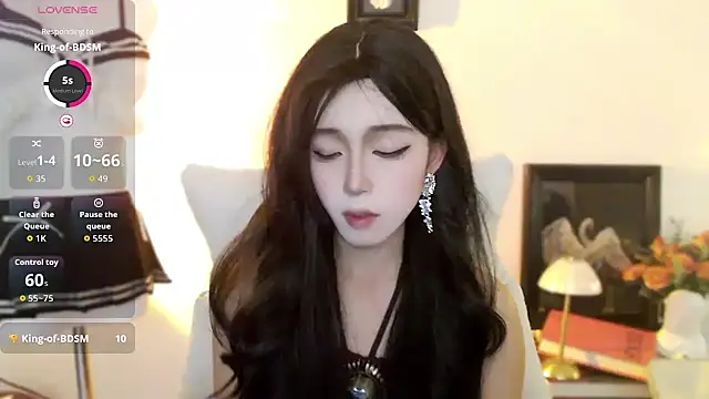 Wfrost0707 online show from 11-10-25, 06:56