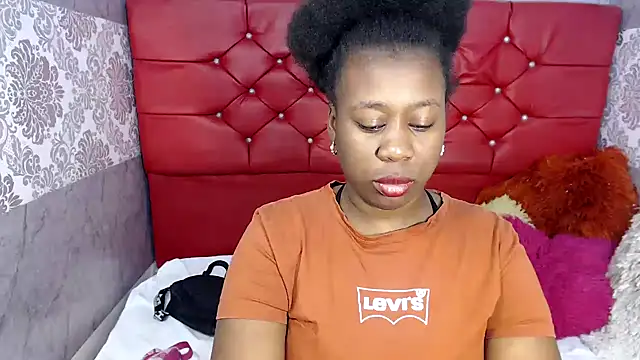 Snapshot of amijacobs chatting on 10-22-25, 01:06 amijacobs online show from 10-22-25, 01:06