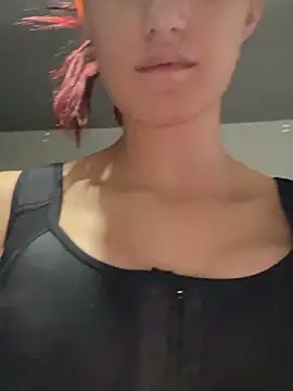 Caroline daring online show from 03-19-26, 06:12