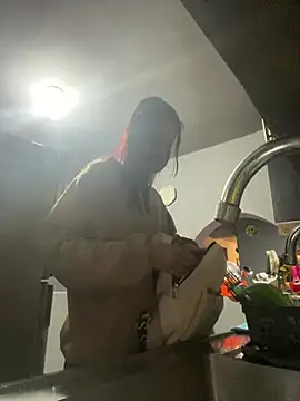 Caroline daring online show from 03-26-26, 12:28