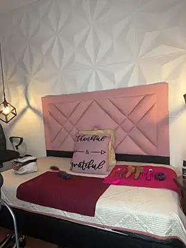 Caroline daring online show from 05-24-26, 12:43