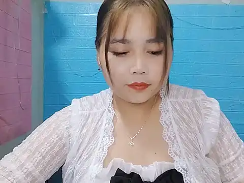 Snapshot of Nhan7868 chatting on 09-17-25, 01:18 Nhan7868 online show from 09-17-25, 01:18