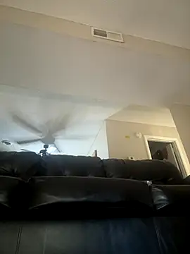 Snapshot of bigbd94 chatting on 10-31-25, 02:07 bigbd94 online show from 10-31-25, 02:07