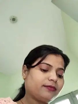 Snapshot of Hot-Pooja25 chatting on 04-08-26, 04:12 Hot-Pooja25 online show from 04-08-26, 04:12