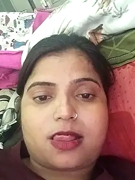 Snapshot of Hot-Pooja25 chatting on 04-08-26, 04:51 Hot-Pooja25 online show from 04-08-26, 04:51