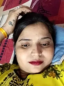 Snapshot of Hot-Pooja25 chatting on 04-30-26, 03:18 Hot-Pooja25 online show from 04-30-26, 03:18