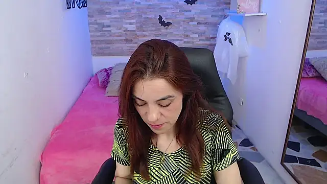 KendallWood  online show from 10-31-25, 01:56