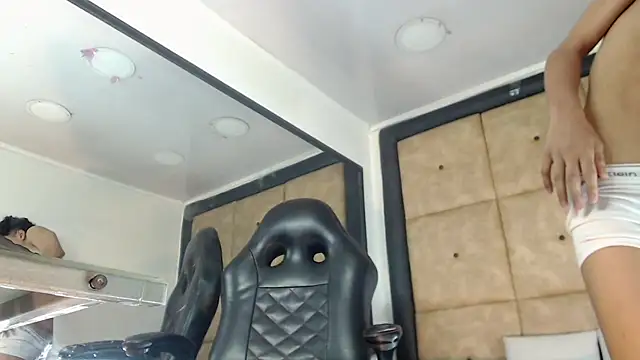 Snapshot of BrindyMichell chatting on 09-16-25, 07:59 BrindyMichell online show from 09-16-25, 07:59