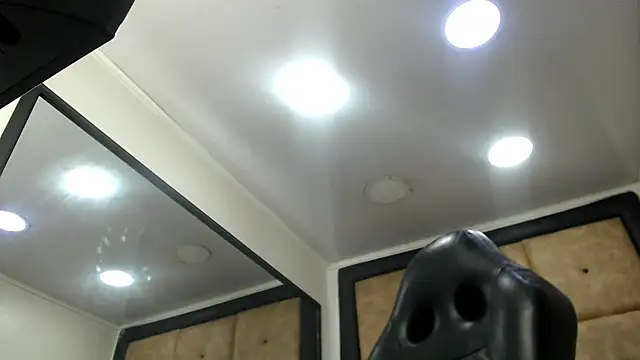 Snapshot of BrindyMichell chatting on 09-18-25, 07:38 BrindyMichell online show from 09-18-25, 07:38