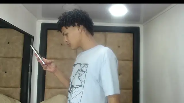 Snapshot of BrindyMichell chatting on 09-26-25, 07:40 BrindyMichell online show from 09-26-25, 07:40