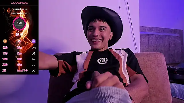 Snapshot of Austin_Cardieff_ chatting on 10-15-25, 07:36 Austin Cardieff online show from 10-15-25, 07:36