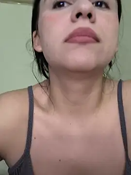 Snapshot of Daniela-rosee chatting on 07-03-26, 11:33 Daniela-rosee online show from 07-03-26, 11:33