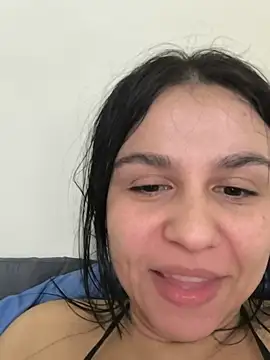 Snapshot of Daniela-rosee chatting on 07-10-26, 04:06 Daniela-rosee online show from 07-10-26, 04:06