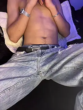 Snapshot of Boyxcock7 chatting on 10-22-25, 09:36 Boyxcock7 online show from 10-22-25, 09:36