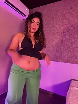 Salomeferreira  online show from 09-19-25, 04:51