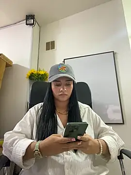 MarilynWhite  online show from 10-25-25, 03:47