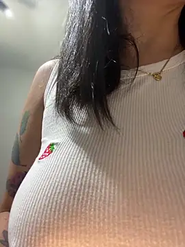 Snapshot of Gringo_XXX_Latina chatting on 09-11-25, 05:02 Gringo XXX Latina online show from 09-11-25, 05:02