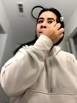 Snapshot of Gringo_XXX_Latina chatting on 10-27-25, 02:15 Gringo XXX Latina online show from 10-27-25, 02:15